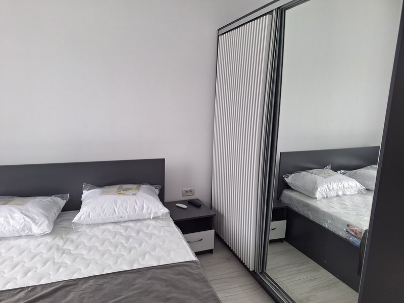 Militari, Rosu, Chiajna, 2 camere, bloc nou.