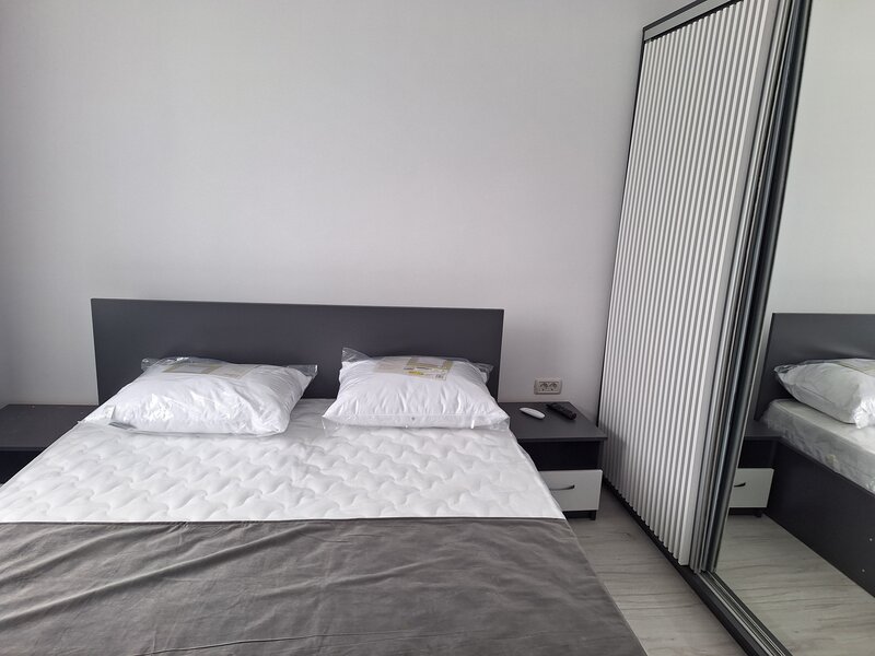 Militari, Rosu, Chiajna, 2 camere, bloc nou.