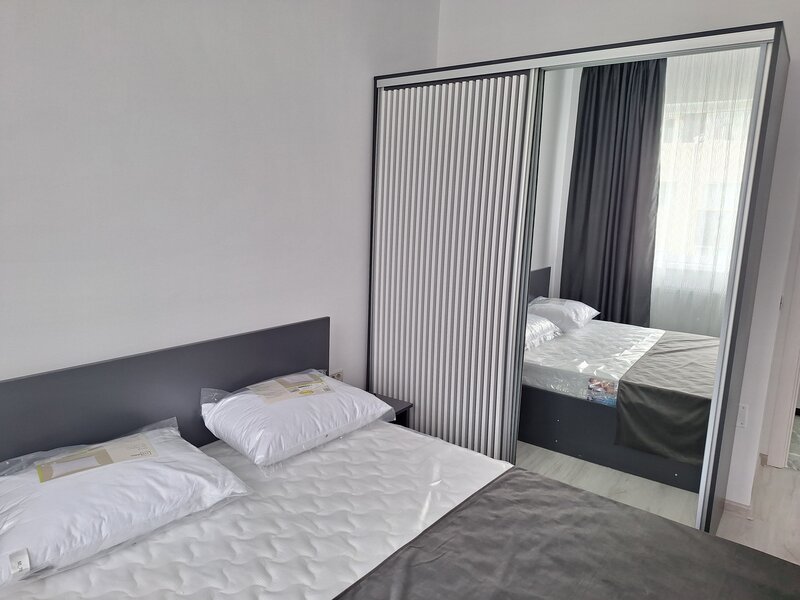 Militari, Rosu, Chiajna, 2 camere, bloc nou.